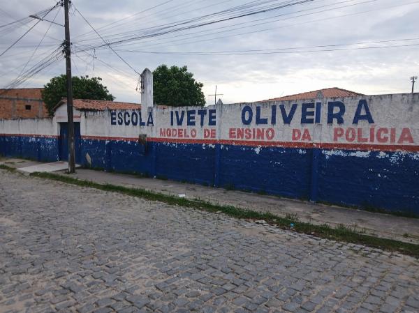 Feira de Ciências e Matemática na Escola Ivete Oliveira, em Serrinha